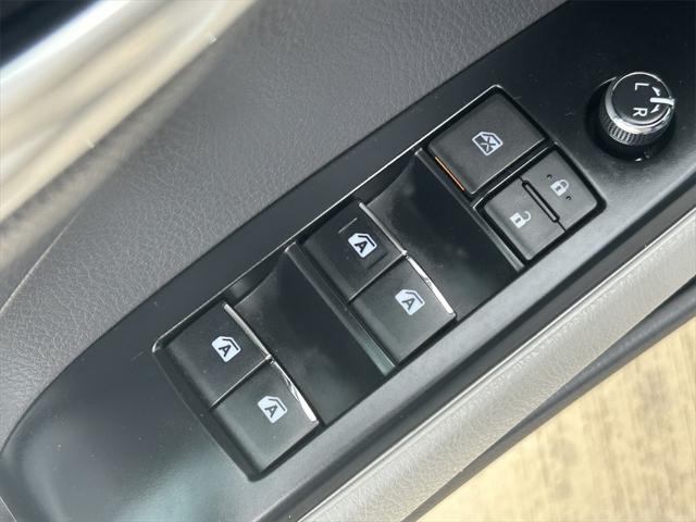 used 2019 Toyota Camry Hybrid car, priced at $24,991