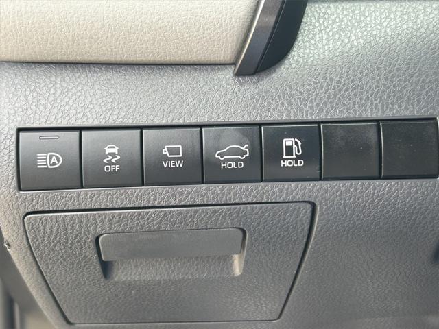 used 2019 Toyota Camry Hybrid car, priced at $24,991