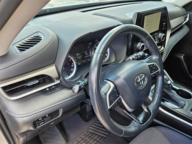 used 2023 Toyota Highlander car, priced at $40,444