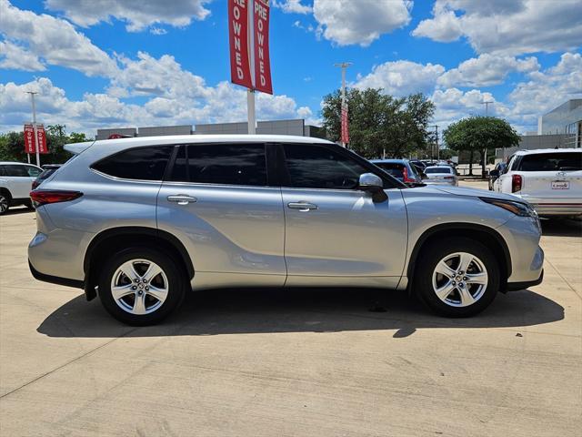 used 2023 Toyota Highlander car, priced at $41,991