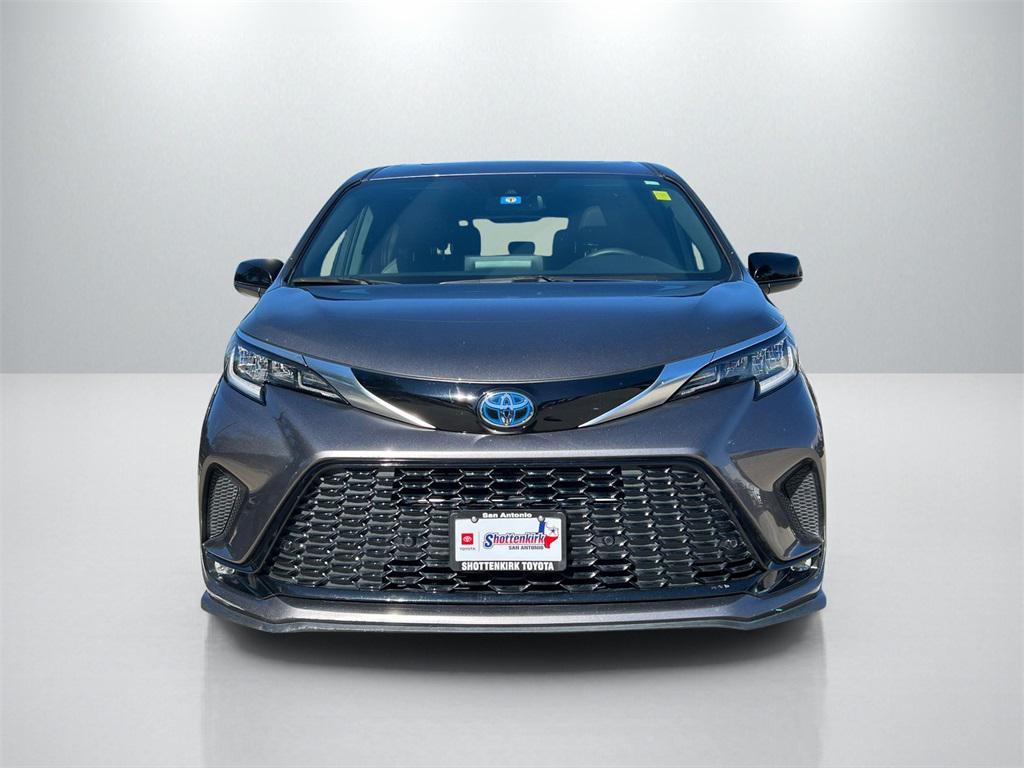 used 2022 Toyota Sienna car, priced at $44,010