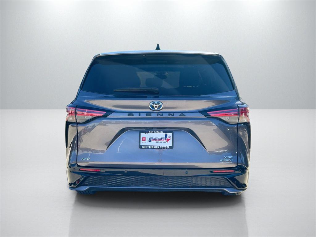 used 2022 Toyota Sienna car, priced at $44,010
