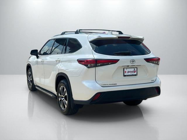 used 2021 Toyota Highlander car, priced at $30,891