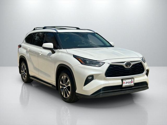 used 2021 Toyota Highlander car, priced at $30,891