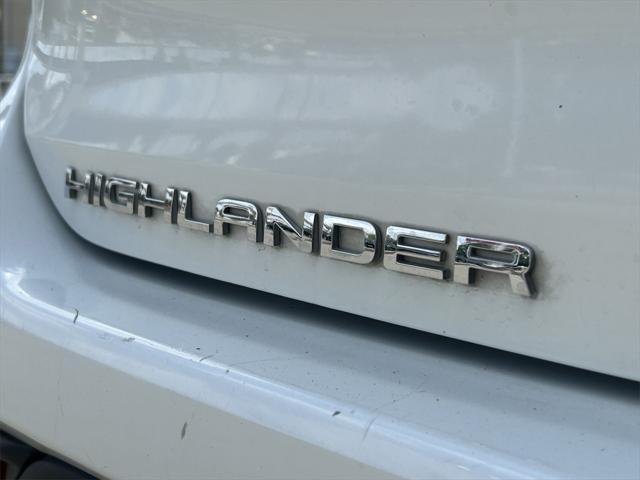 used 2021 Toyota Highlander car, priced at $30,891