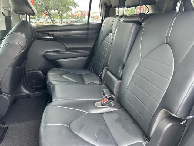 used 2021 Toyota Highlander car, priced at $30,891