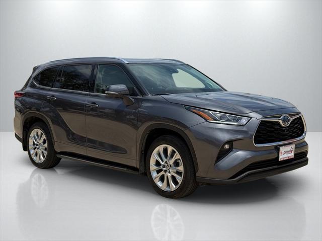used 2023 Toyota Highlander Hybrid car, priced at $45,891