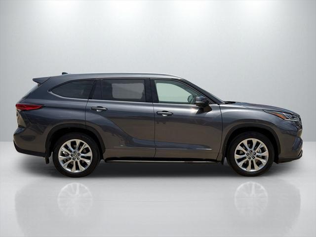 used 2023 Toyota Highlander Hybrid car, priced at $45,891
