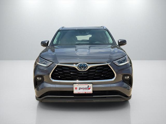 used 2023 Toyota Highlander Hybrid car, priced at $45,891