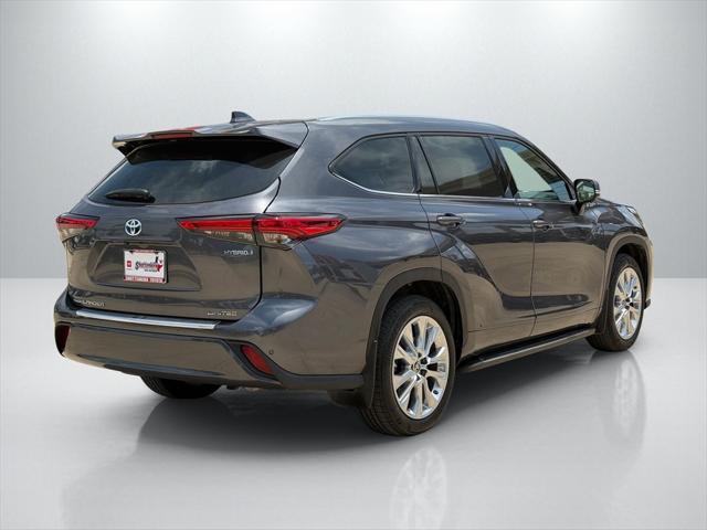 used 2023 Toyota Highlander Hybrid car, priced at $45,891