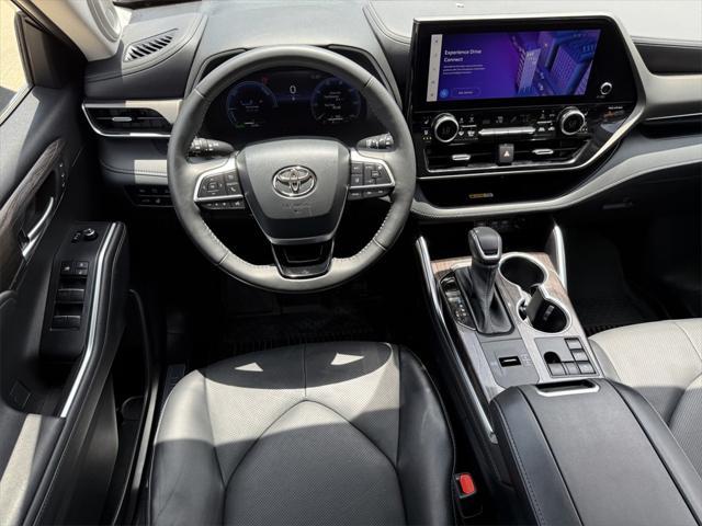 used 2023 Toyota Highlander Hybrid car, priced at $45,891
