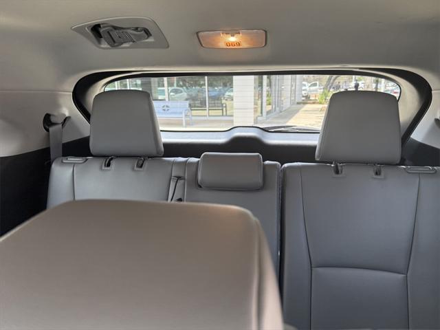 used 2023 Toyota Highlander car, priced at $36,892