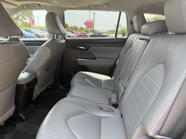 used 2023 Toyota Highlander car, priced at $36,892