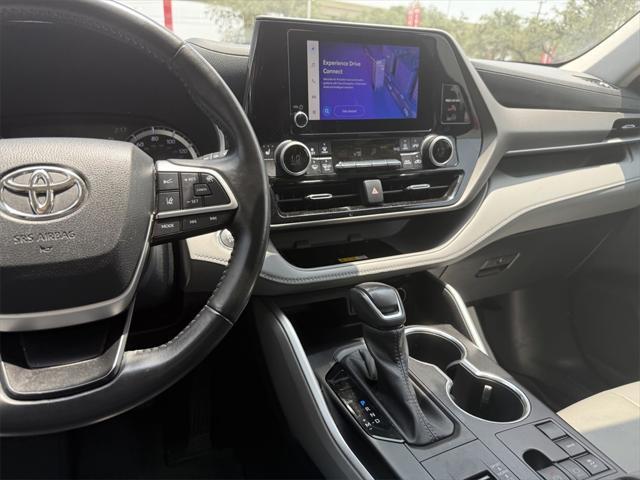 used 2023 Toyota Highlander car, priced at $36,892
