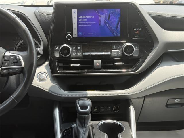used 2023 Toyota Highlander car, priced at $36,892