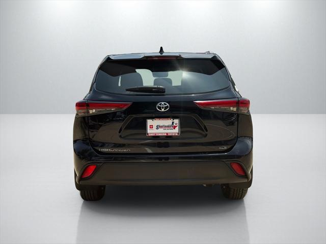 used 2023 Toyota Highlander car, priced at $36,892