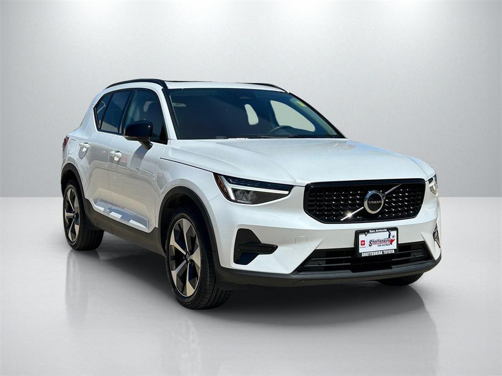 used 2024 Volvo XC40 car, priced at $25,772