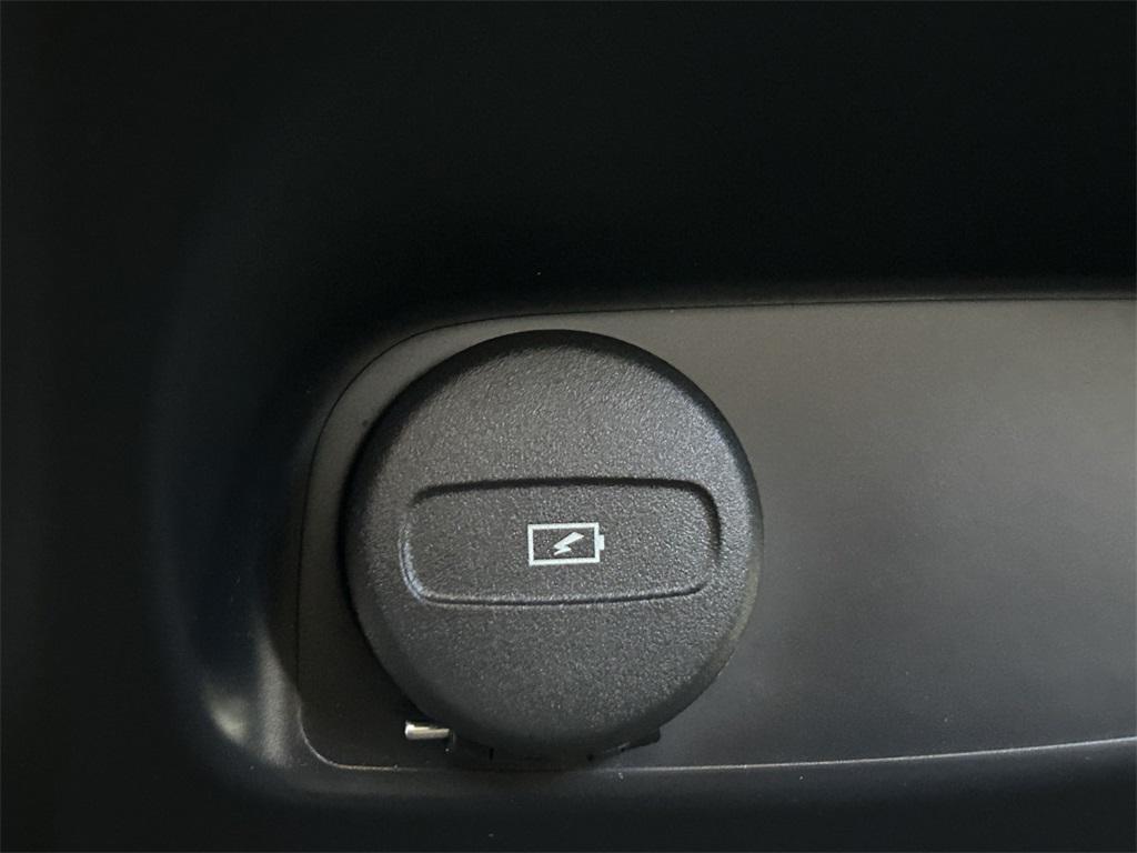 used 2024 Volvo XC40 car, priced at $25,772