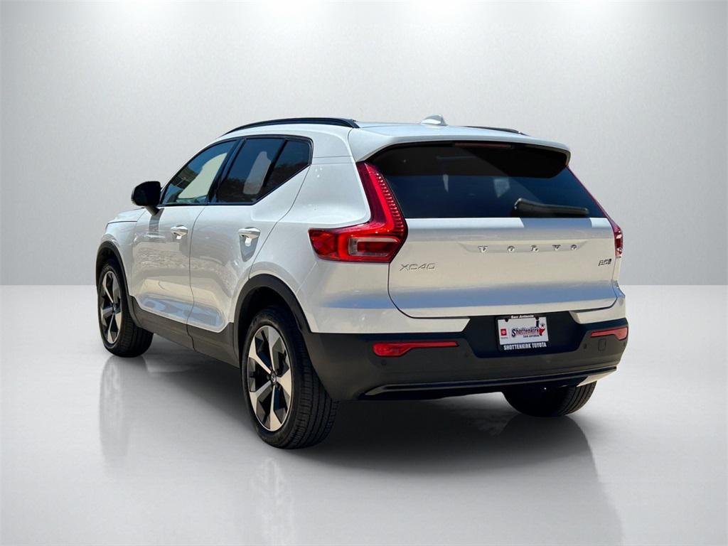 used 2024 Volvo XC40 car, priced at $25,772