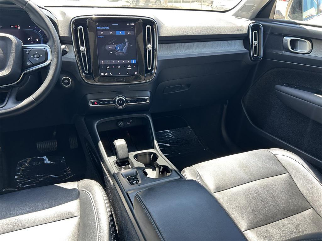 used 2024 Volvo XC40 car, priced at $25,772