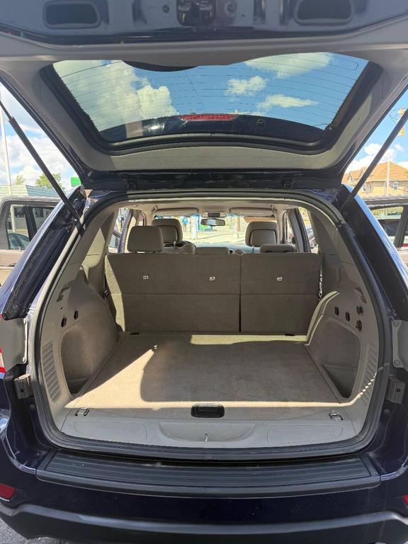 used 2012 Jeep Grand Cherokee car, priced at $8,995