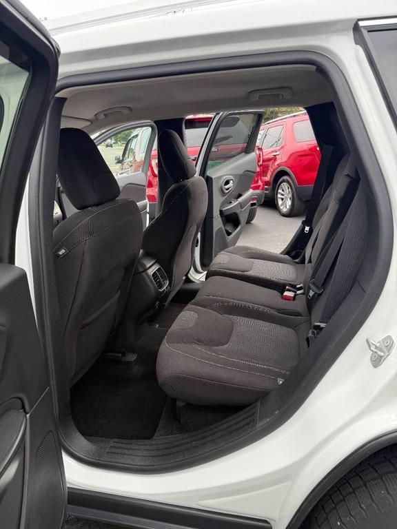 used 2016 Jeep Cherokee car, priced at $11,995