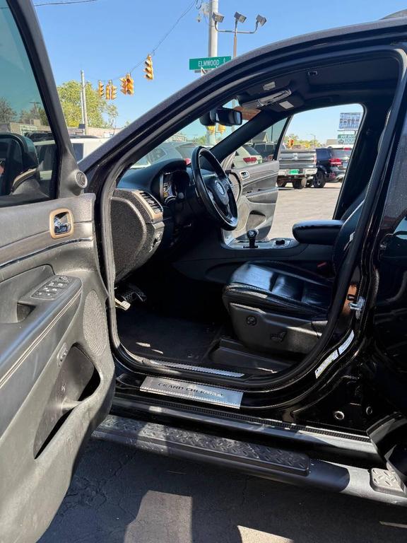 used 2015 Jeep Grand Cherokee car, priced at $11,995