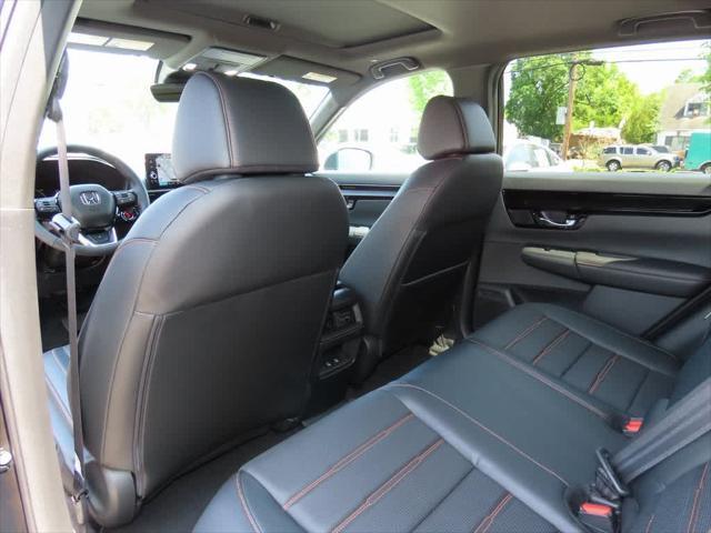 new 2026 Honda CR-V Hybrid car, priced at $40,195
