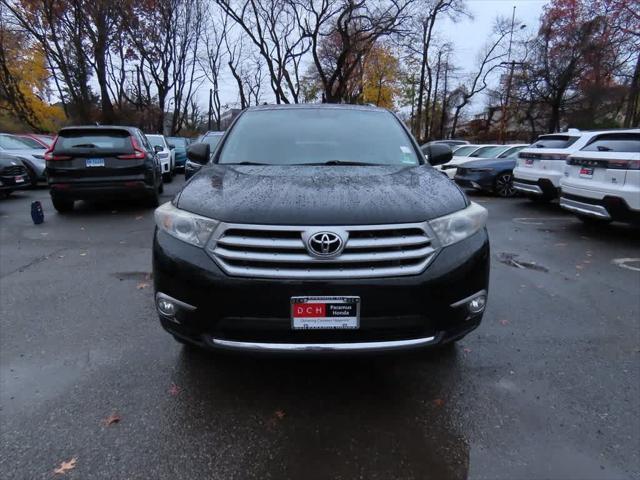 used 2013 Toyota Highlander car, priced at $15,995