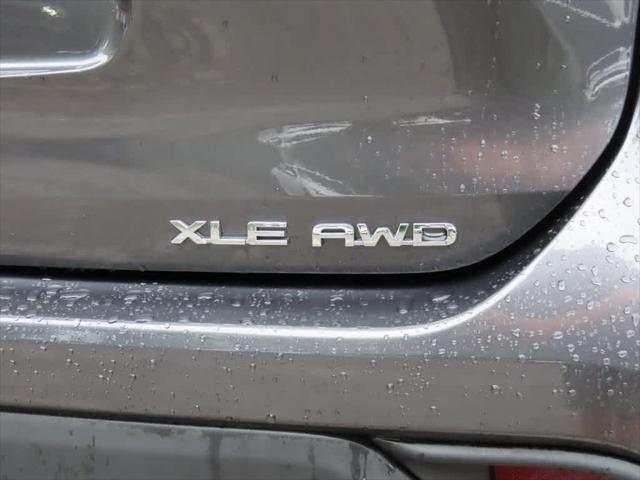 used 2020 Toyota Highlander car, priced at $30,995