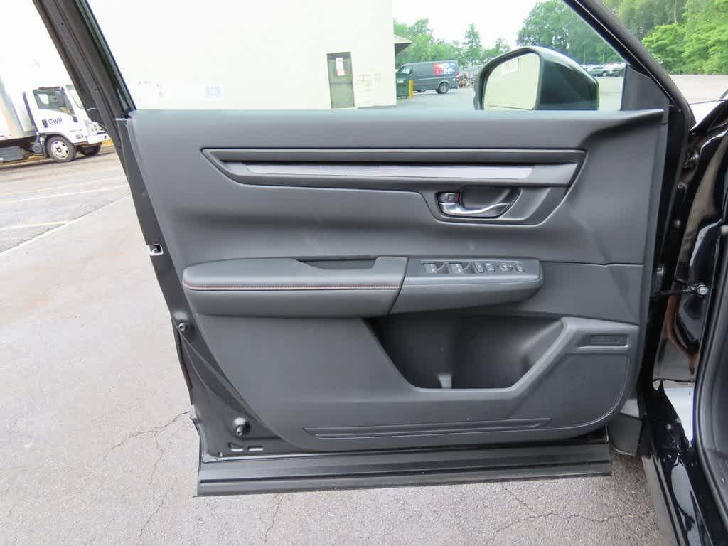 new 2026 Honda CR-V Hybrid car, priced at $40,250