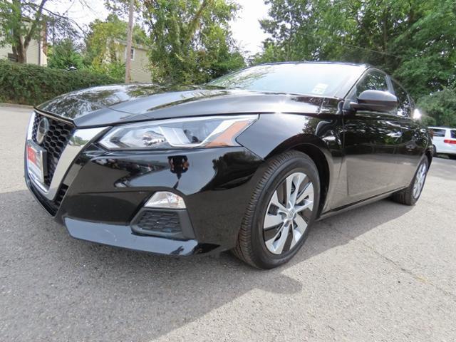 used 2018 Nissan Altima car, priced at $21,995