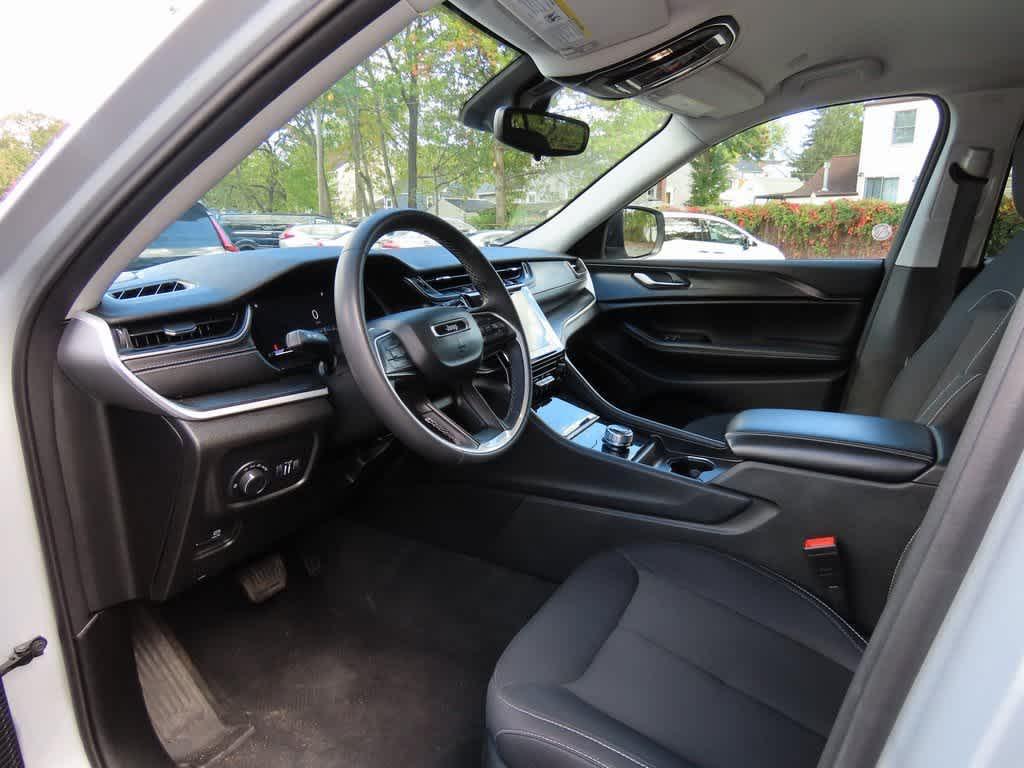 used 2023 Jeep Grand Cherokee car, priced at $25,995