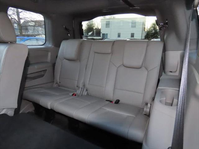 used 2013 Honda Pilot car, priced at $10,995