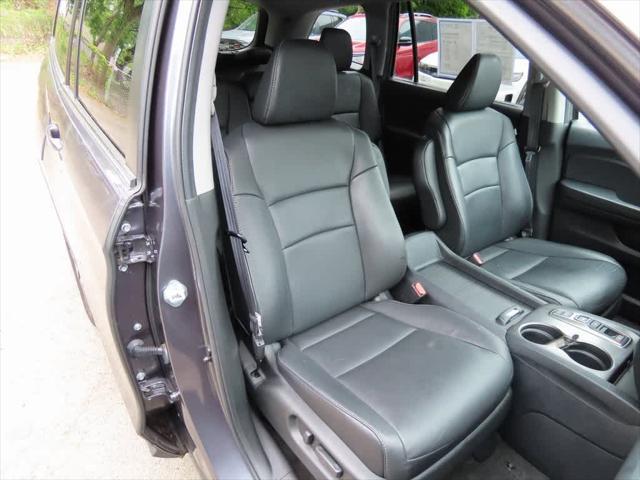 used 2022 Honda Pilot car, priced at $31,995