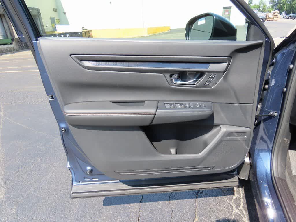 new 2026 Honda CR-V Hybrid car, priced at $41,675