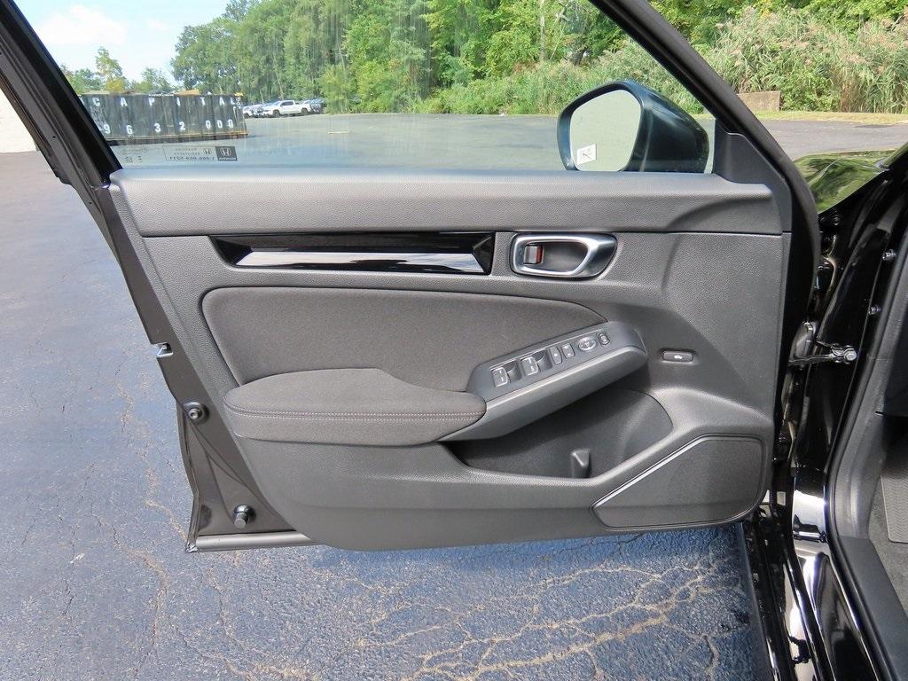 new 2025 Honda Civic Hybrid car, priced at $30,100