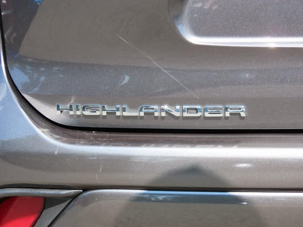 used 2021 Toyota Highlander car, priced at $26,995