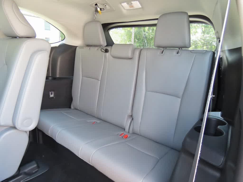 used 2021 Toyota Highlander car, priced at $26,995