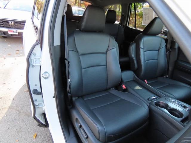 used 2022 Honda Pilot car, priced at $32,495