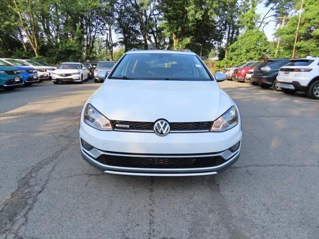 used 2017 Volkswagen Golf Alltrack car, priced at $13,595