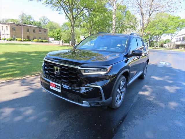 new 2025 Honda Pilot car, priced at $50,995