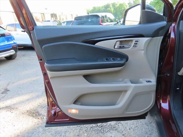 used 2020 Honda Pilot car, priced at $28,495