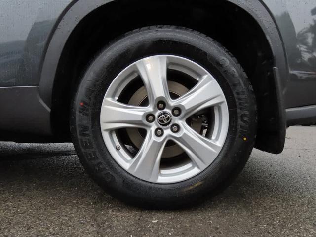 used 2020 Toyota Highlander car, priced at $23,495