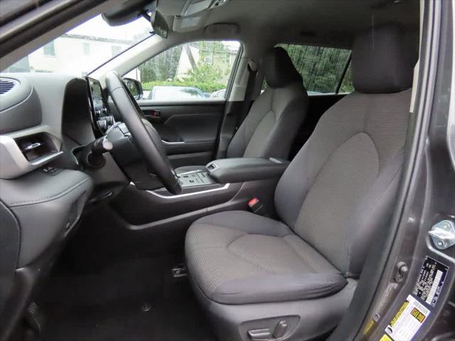 used 2020 Toyota Highlander car, priced at $23,495