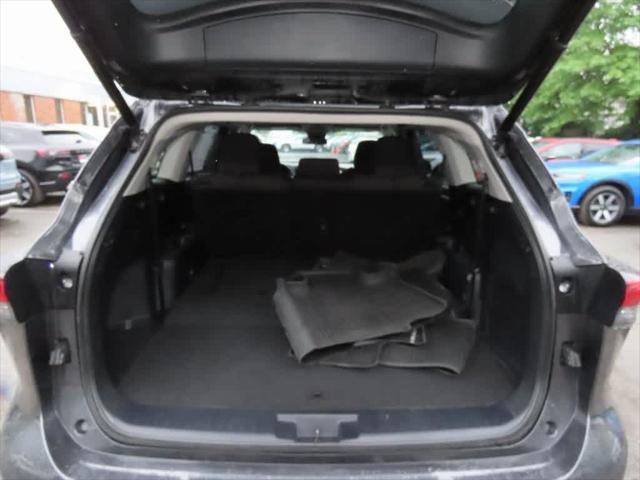 used 2020 Toyota Highlander car, priced at $23,495