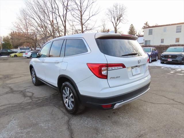 used 2022 Honda Pilot car, priced at $26,995