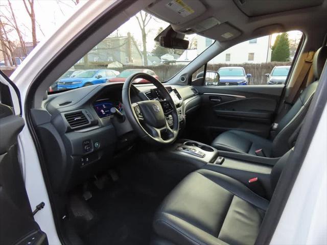 used 2022 Honda Pilot car, priced at $26,995