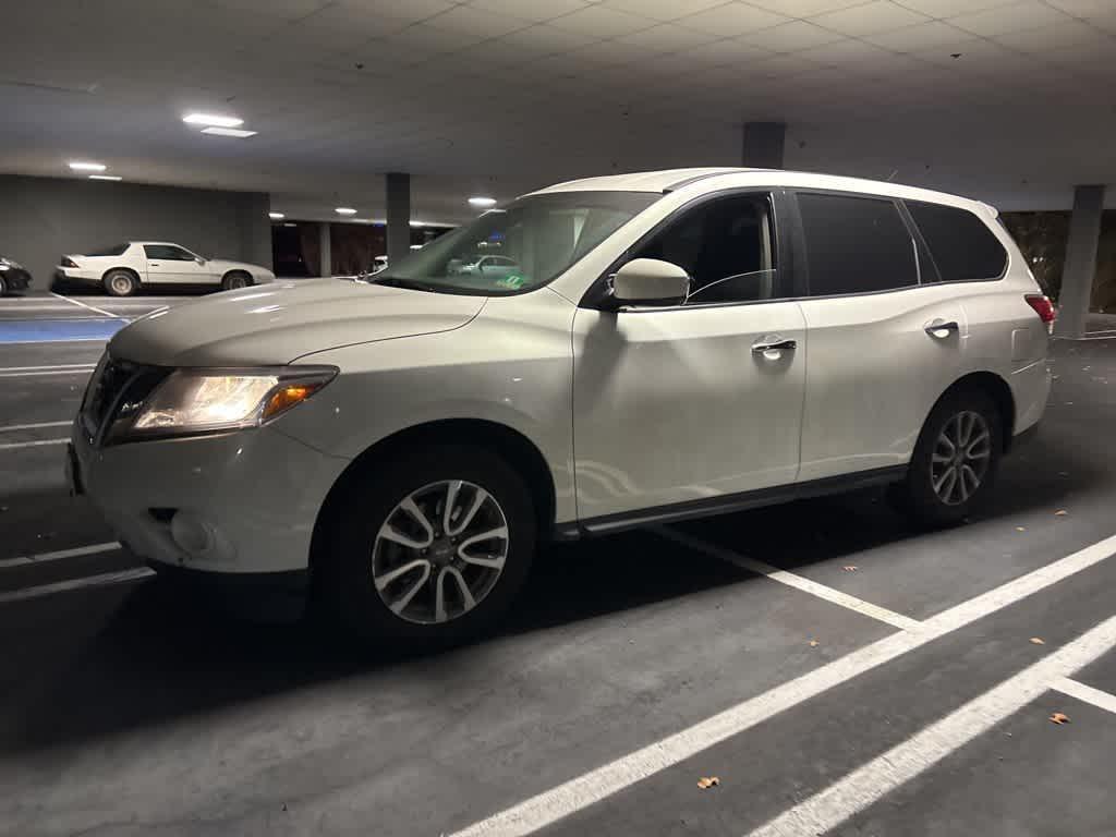 used 2014 Nissan Pathfinder car, priced at $7,995