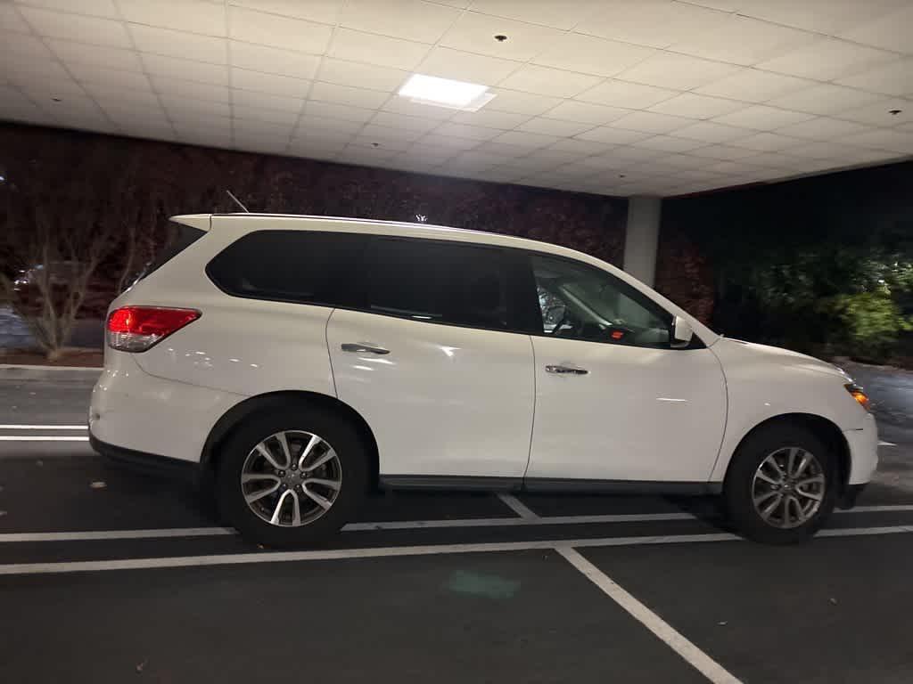 used 2014 Nissan Pathfinder car, priced at $7,995
